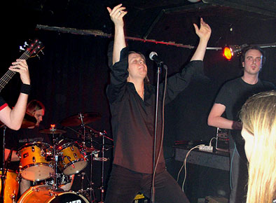 Silent Voices livenä Bar 15:ssä